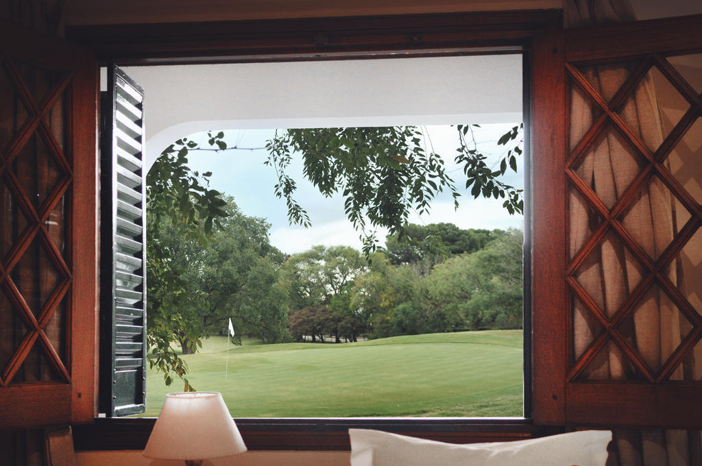 Hotel Victoria Golf La Cumbre Room photo